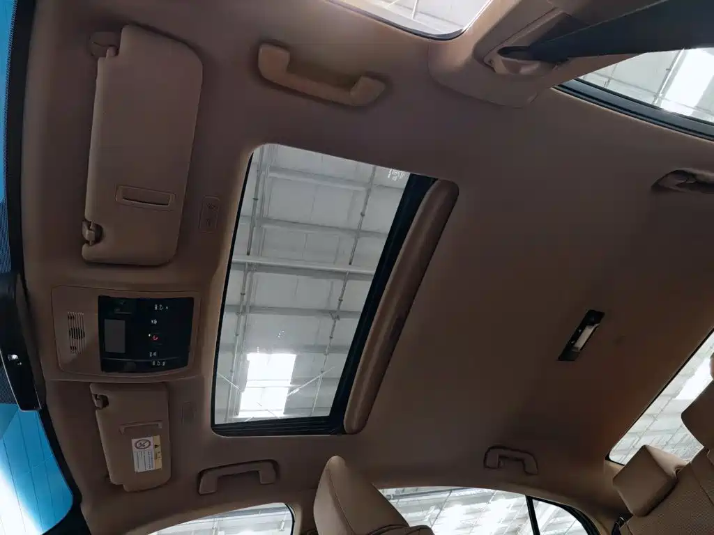 Lexus ES — миниатюра 14