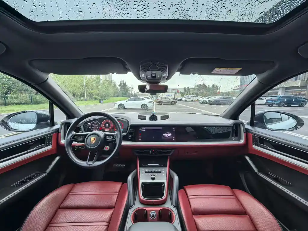 Porsche Cayenne — миниатюра 7