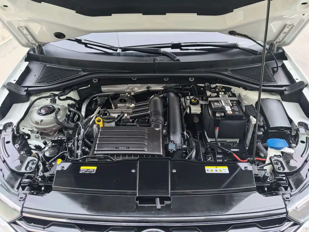 Volkswagen T-Roc — миниатюра 10
