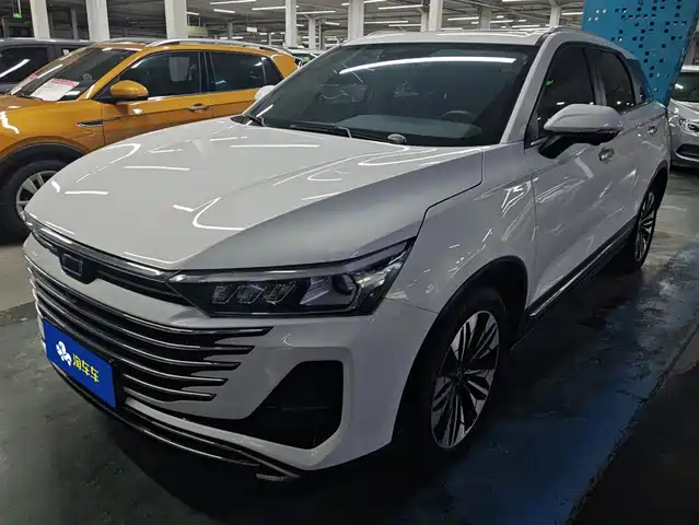 2023 Bestune T77