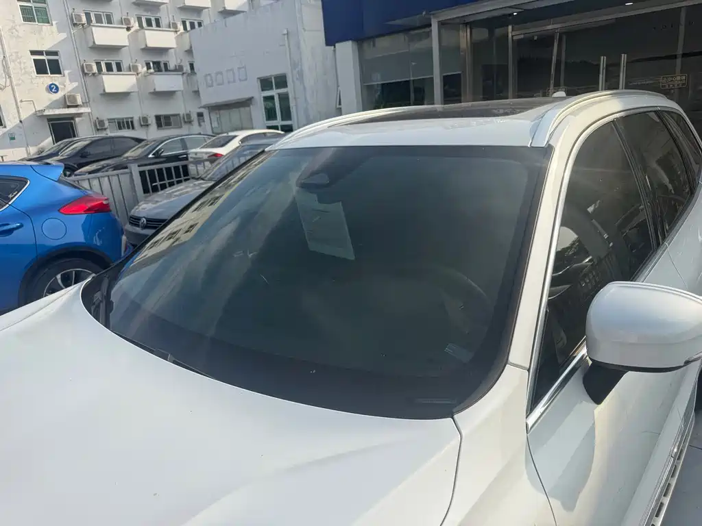Volvo XC60 2023 B5 Luxury