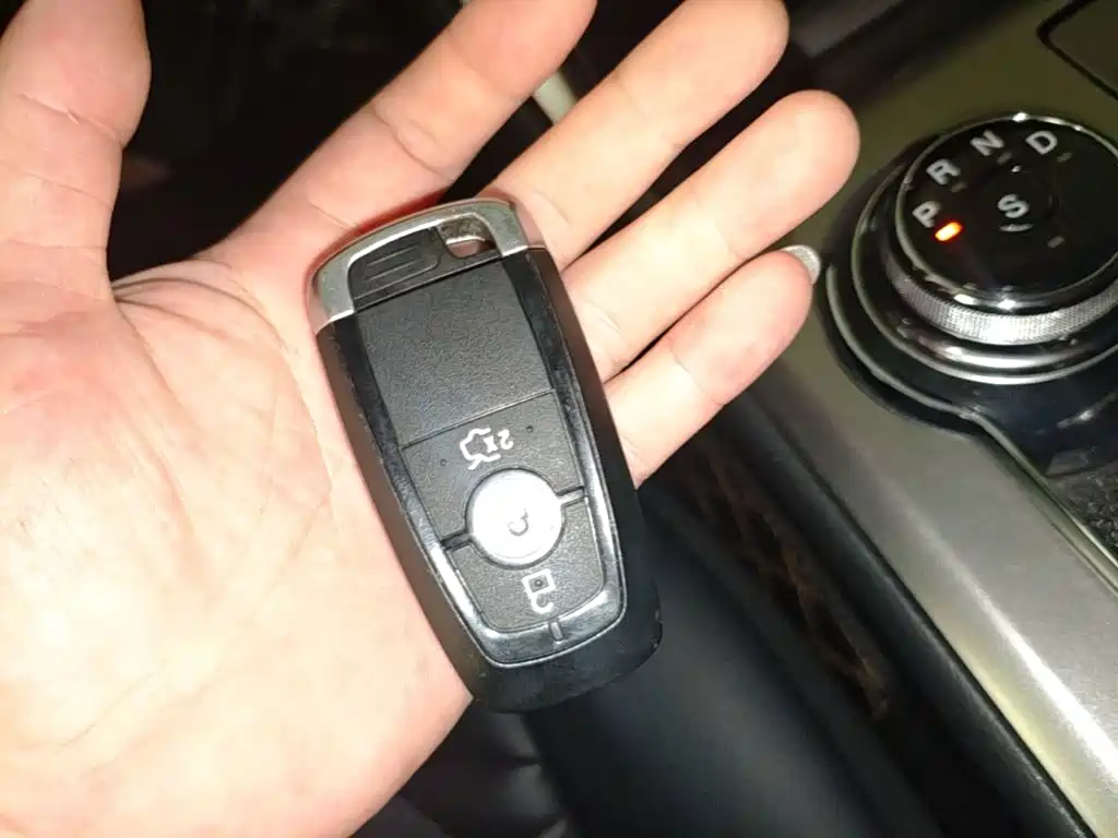 Ford Mondeo — миниатюра 9