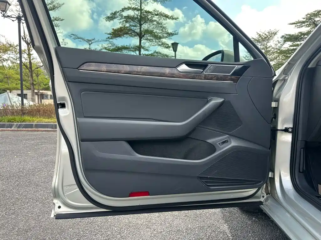 Volkswagen Magotan — миниатюра 4