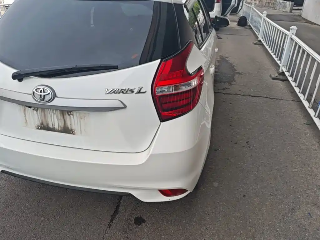 Toyota Yaris L — миниатюра 8