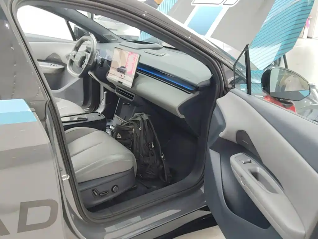 Lynk & Co Z20 — миниатюра 20