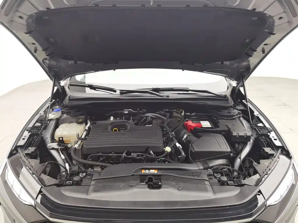 Ford Mondeo — миниатюра 6