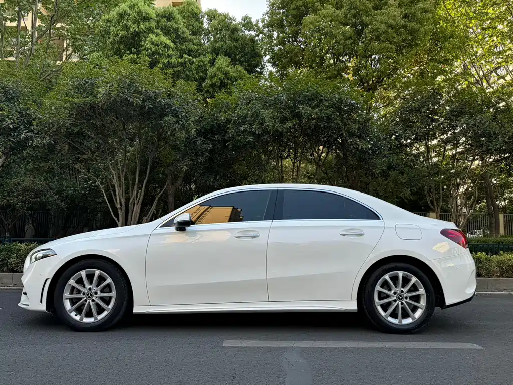 MERCEDES-BENZ A CLASS