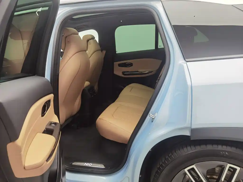 NIO ES6 — миниатюра 15
