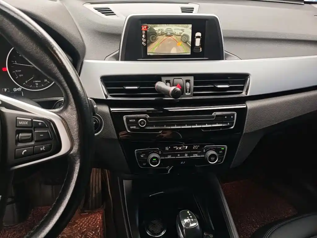 BMW X1 — миниатюра 13