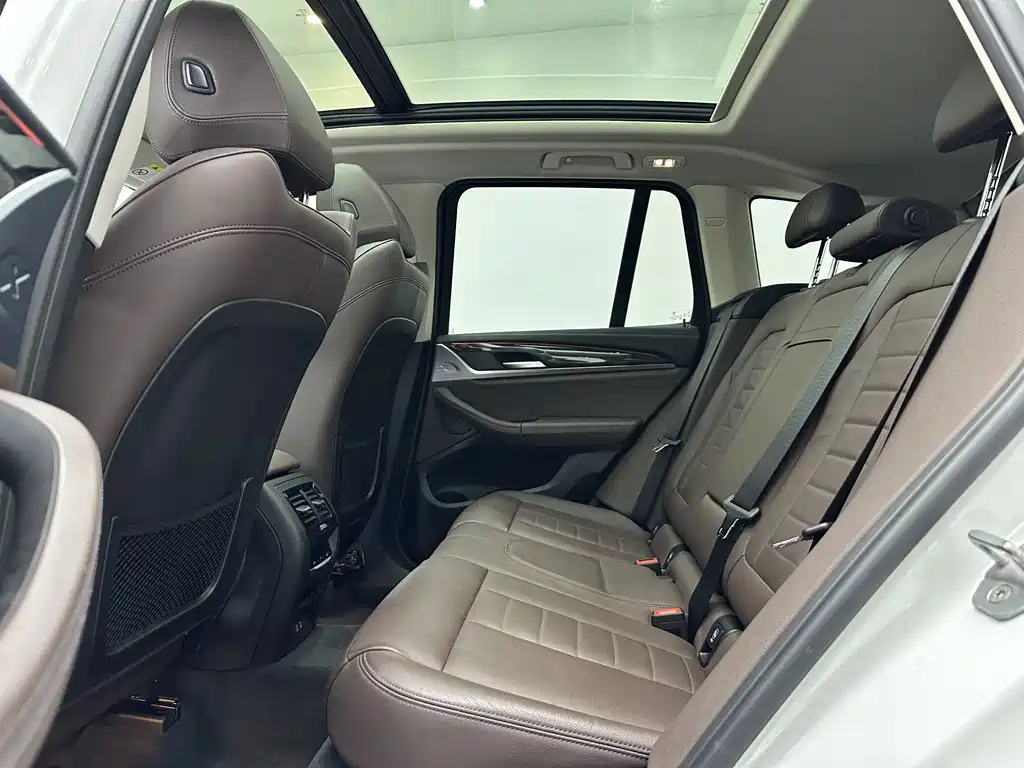 BMW X3 — миниатюра 11