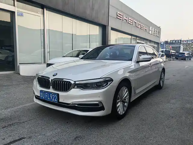 BMW 5 SERIES
