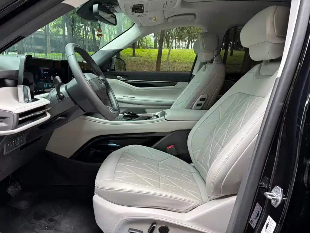 Ford Edge — миниатюра 6