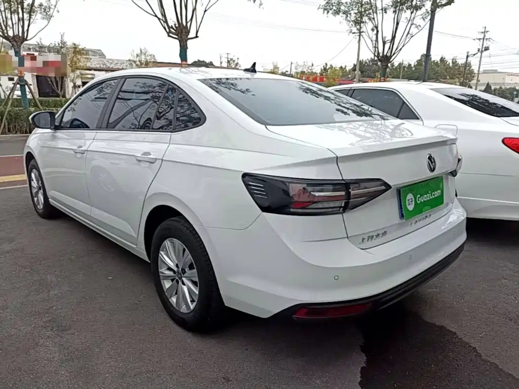 Volkswagen Lavida — миниатюра 5
