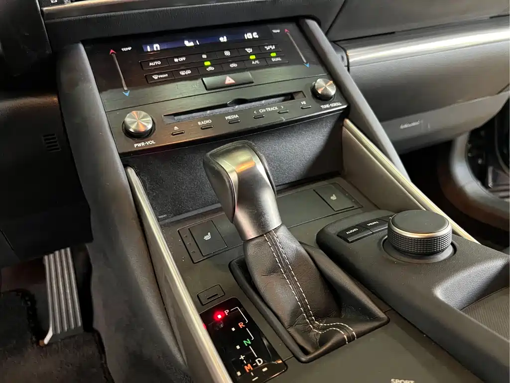 Lexus IS — миниатюра 16