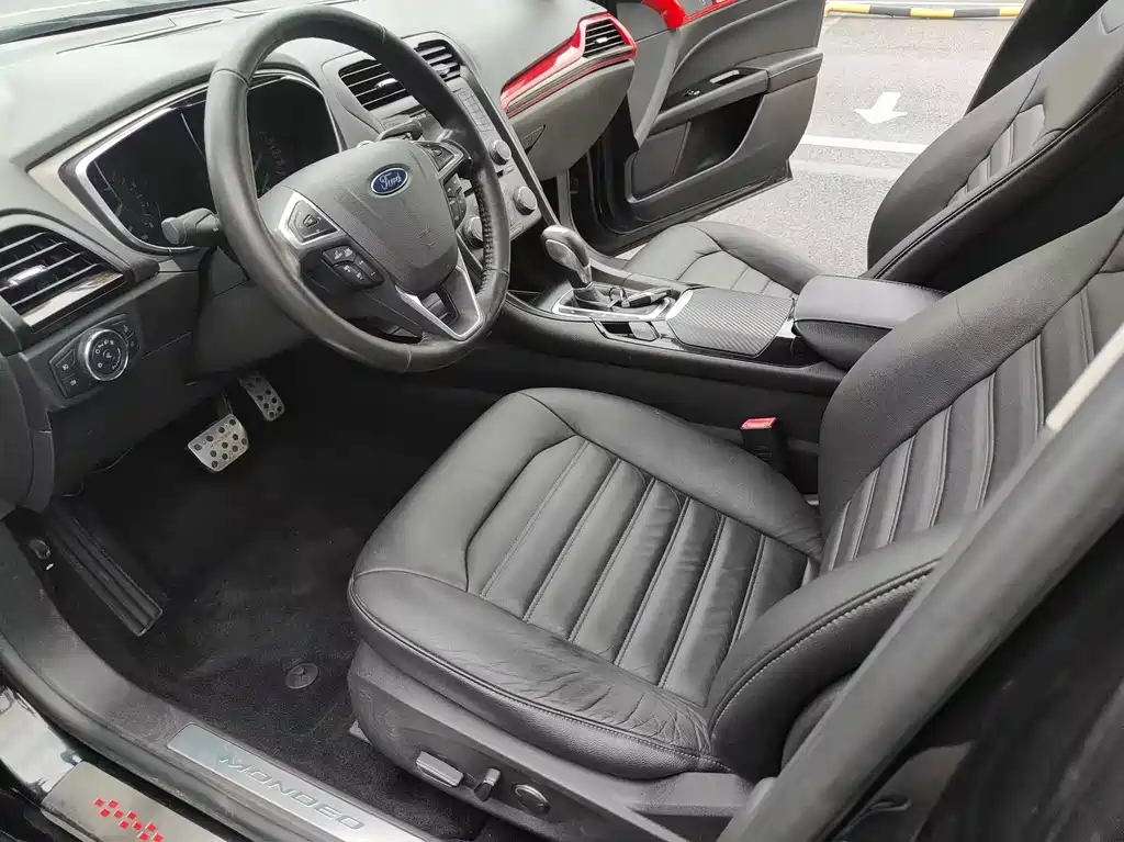 Ford Mondeo — миниатюра 7