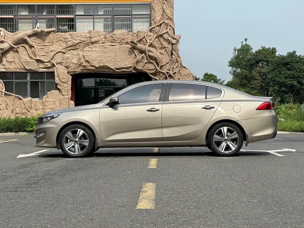 Kia K4 — миниатюра 5