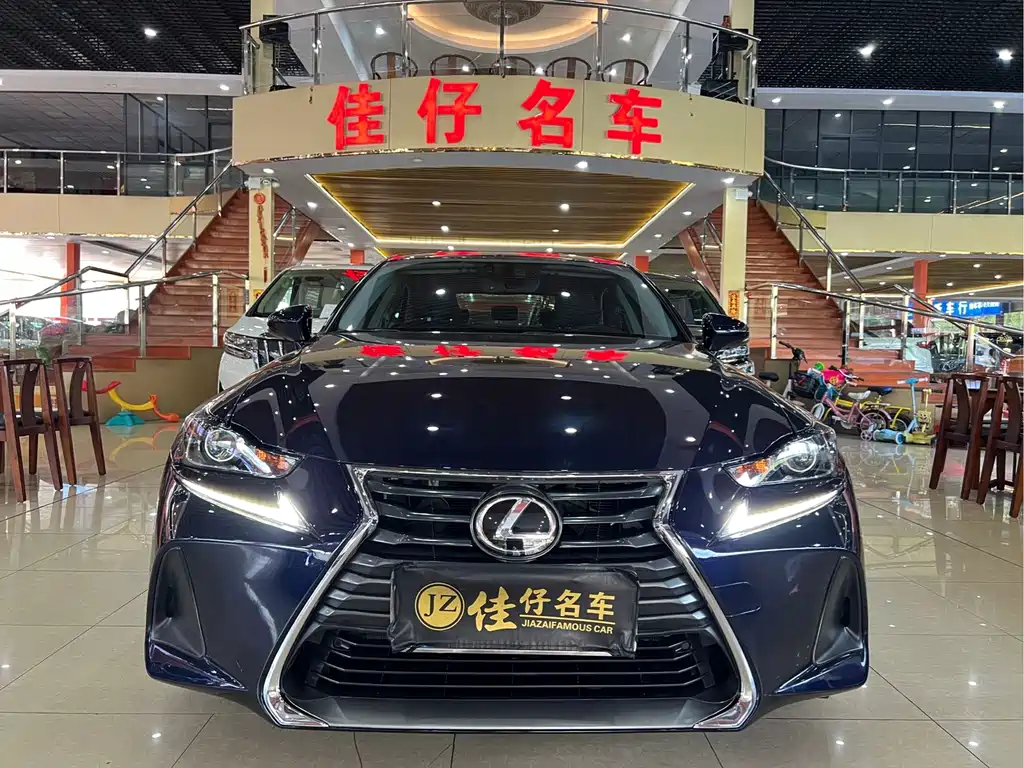 Lexus IS — миниатюра 2