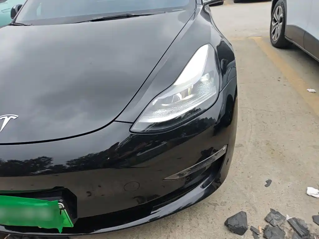 Tesla Model 3 — миниатюра 24