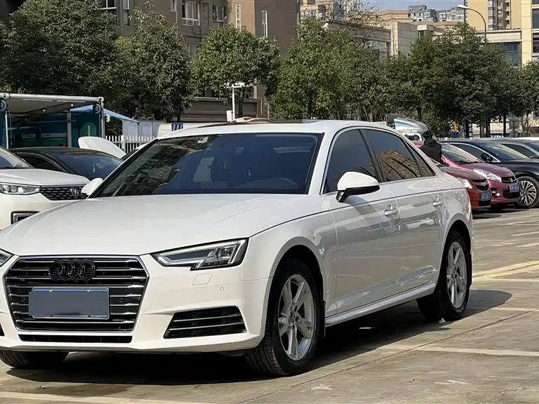Audi A4L 2018