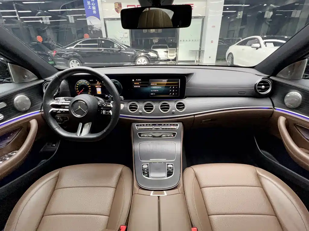 Mercedes-Benz E-Class — миниатюра 21