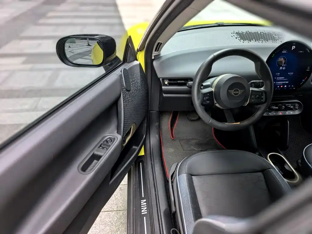 MINI MINI COOPER EV — миниатюра 9