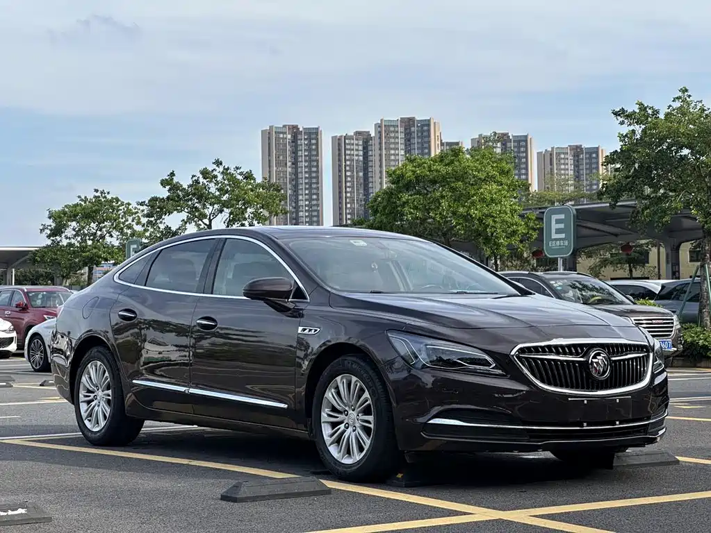 Buick LaCrosse — миниатюра 3