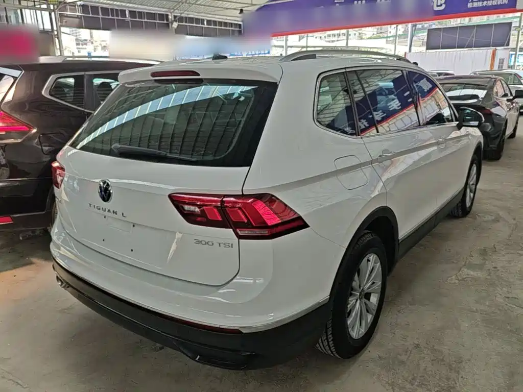 Volkswagen Tiguan L — миниатюра 7
