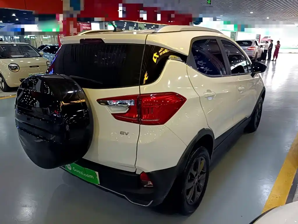 BYD Yuan EV — миниатюра 7
