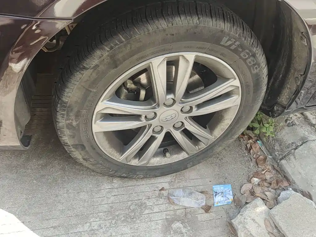 Geely Emgrand — миниатюра 23