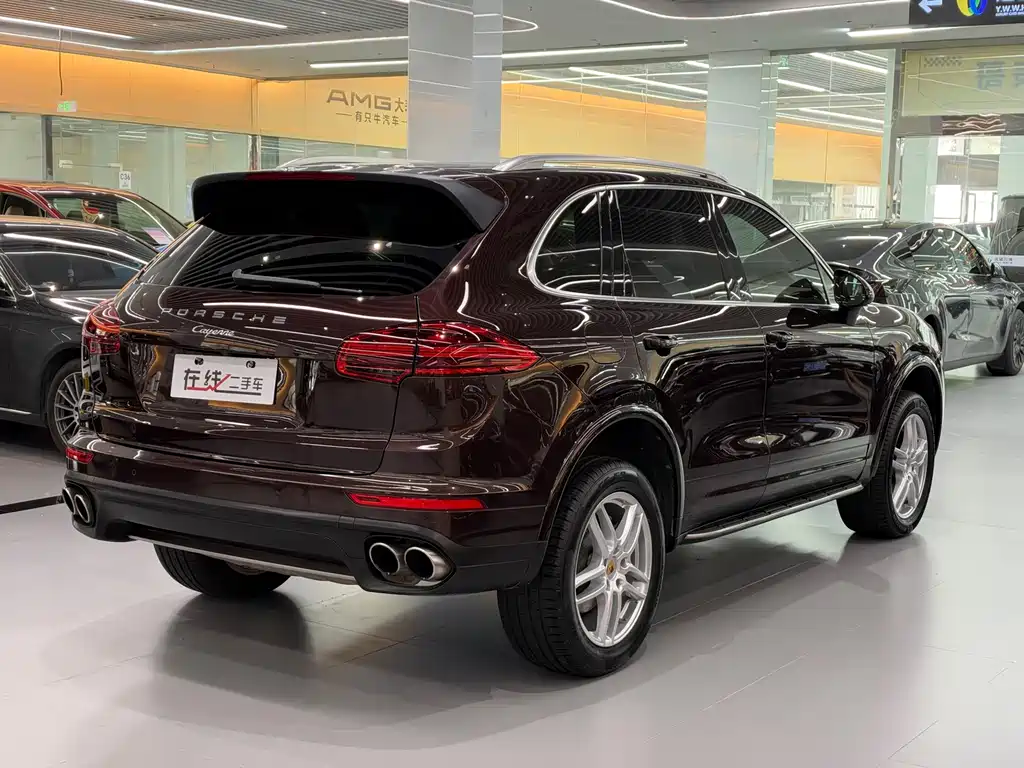 Porsche Cayenne — миниатюра 12