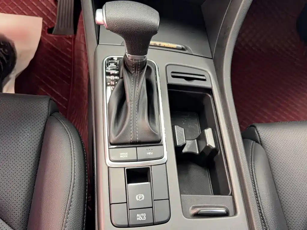 Kia K5 New Energy — миниатюра 13