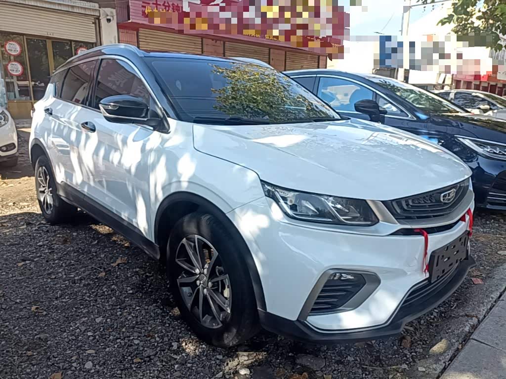 Geely Binyue 1.4 л 2021 г. Белый, пробег 40000 км