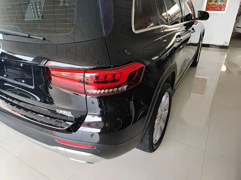 Mercedes-Benz GLB — миниатюра 7