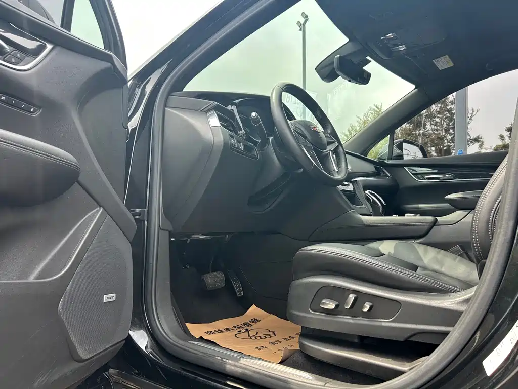 Cadillac XT5 — миниатюра 4