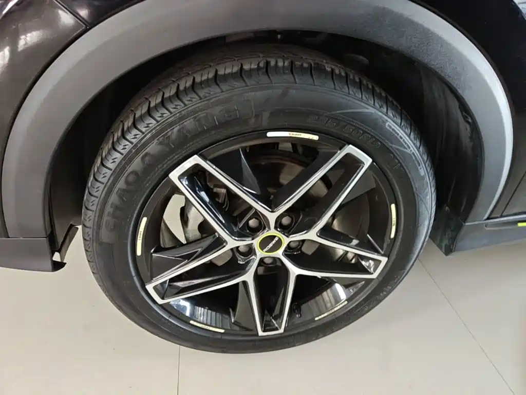 Roewe RX5 — миниатюра 23