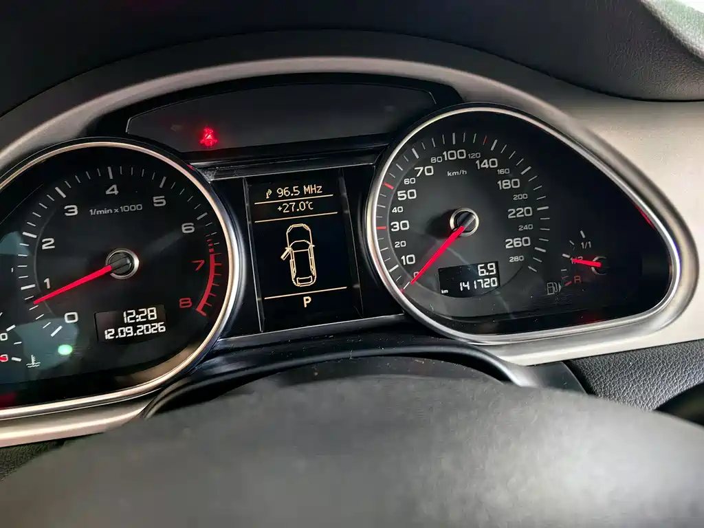 Audi Q7 — миниатюра 8