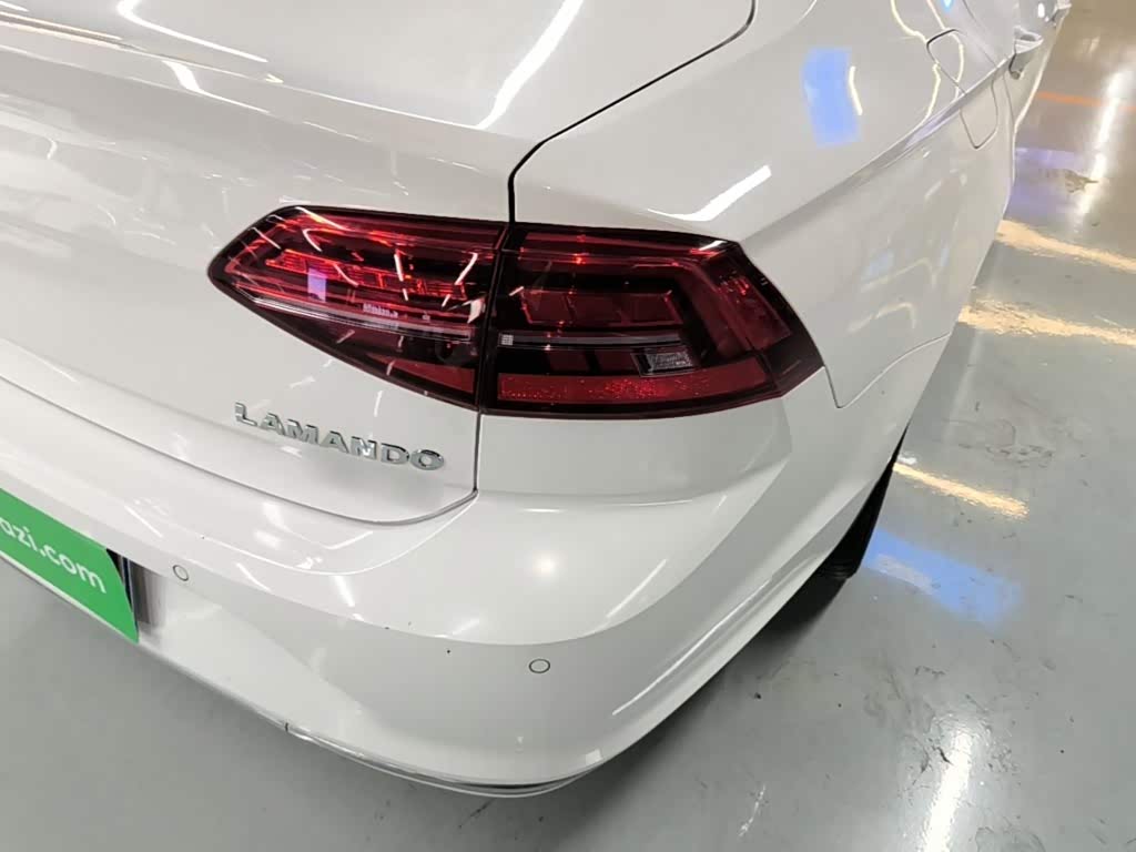 Geely Binyue 1.4 л 2021 г. Белый, пробег 38400 км