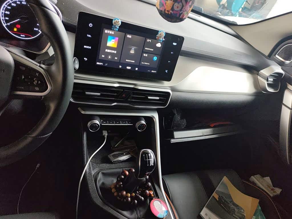 Geely Binyue 1.4 л 2024 г. Серебристо-серый, пробег 17400 км