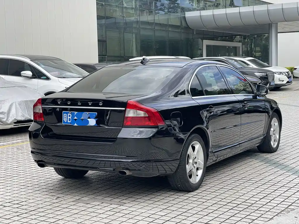 Volvo S80L — миниатюра 4