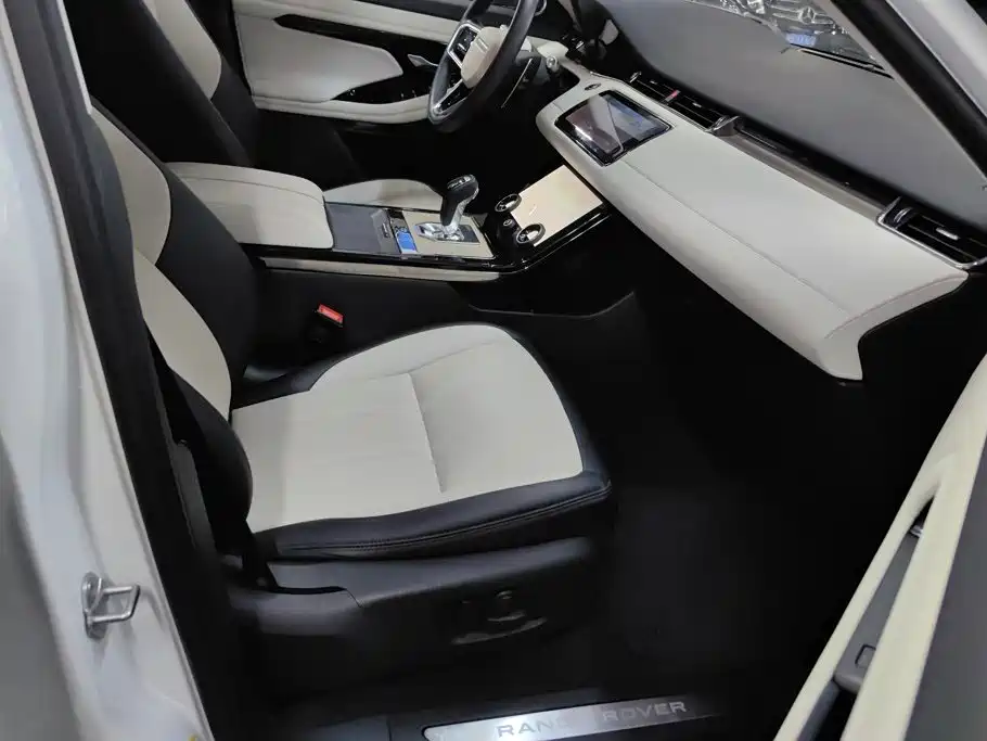 Land Rover Evoque PHEV — миниатюра 8