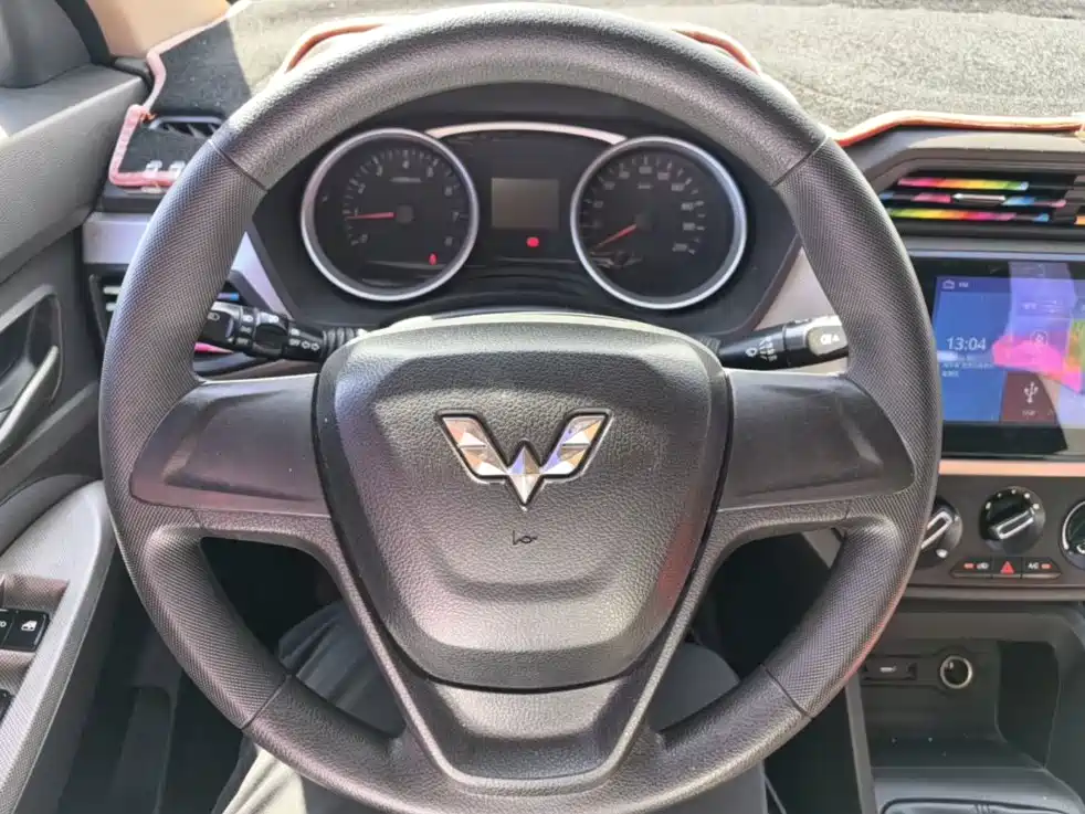 Wuling Hongguang — миниатюра 11