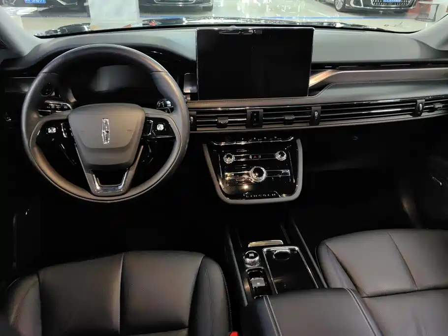 Lincoln Corsair Hybrid — миниатюра 12