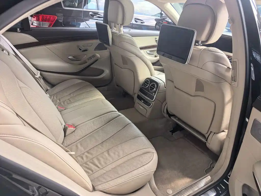 Mercedes-Benz S-Class — миниатюра 2