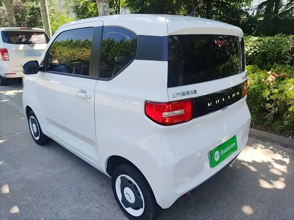 Wuling MINIEV — миниатюра 5