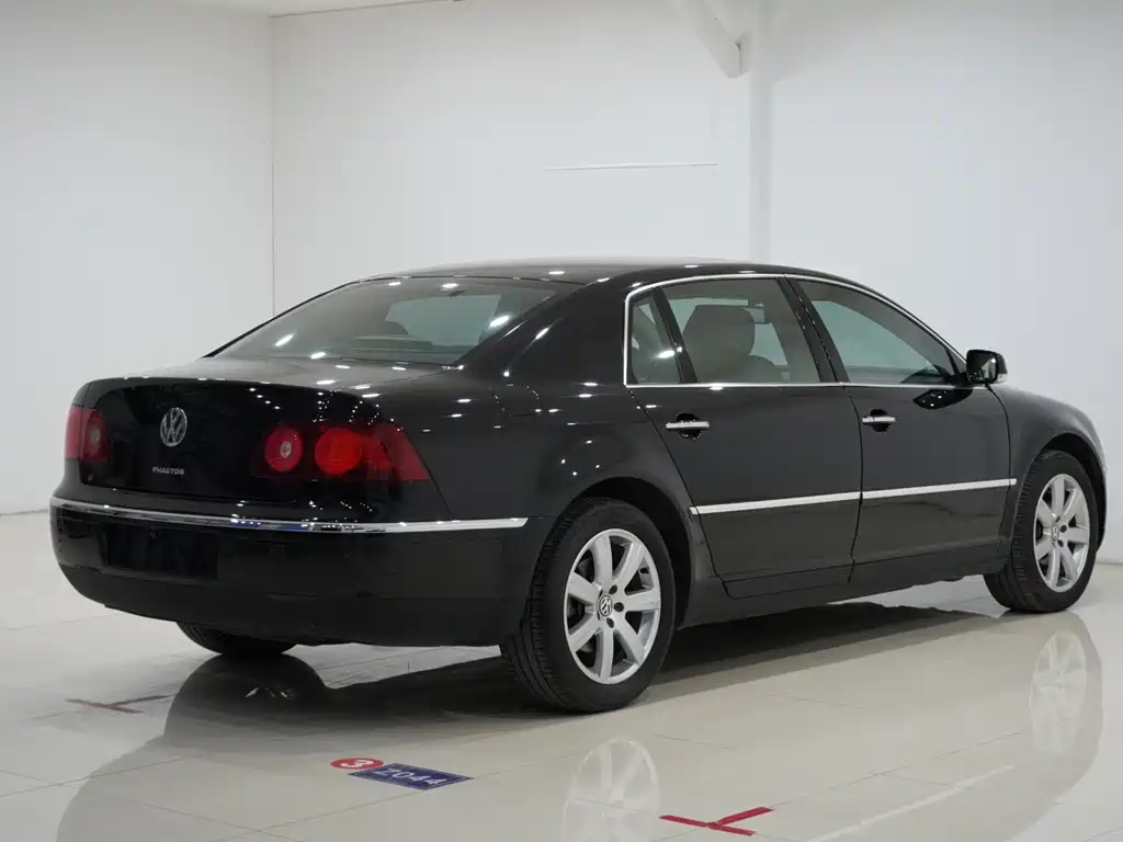 Volkswagen Phaeton — миниатюра 6