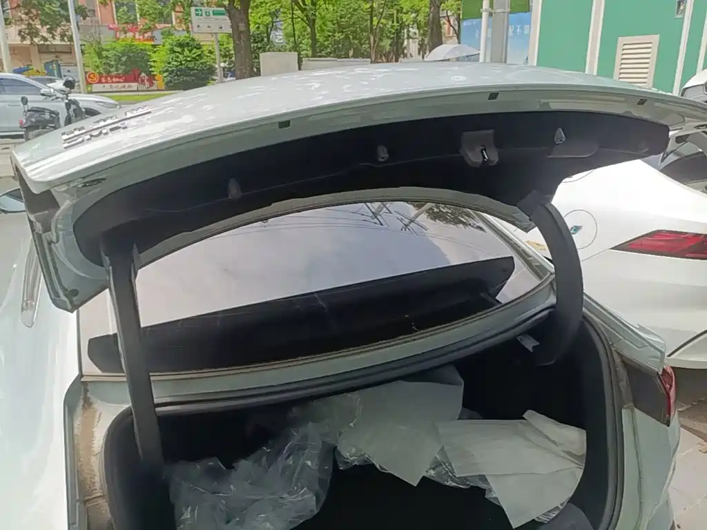 BYD Qin L — миниатюра 19