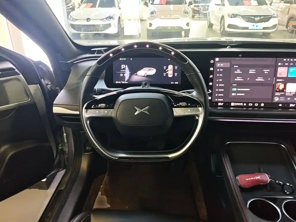 XPeng P7 — миниатюра 11