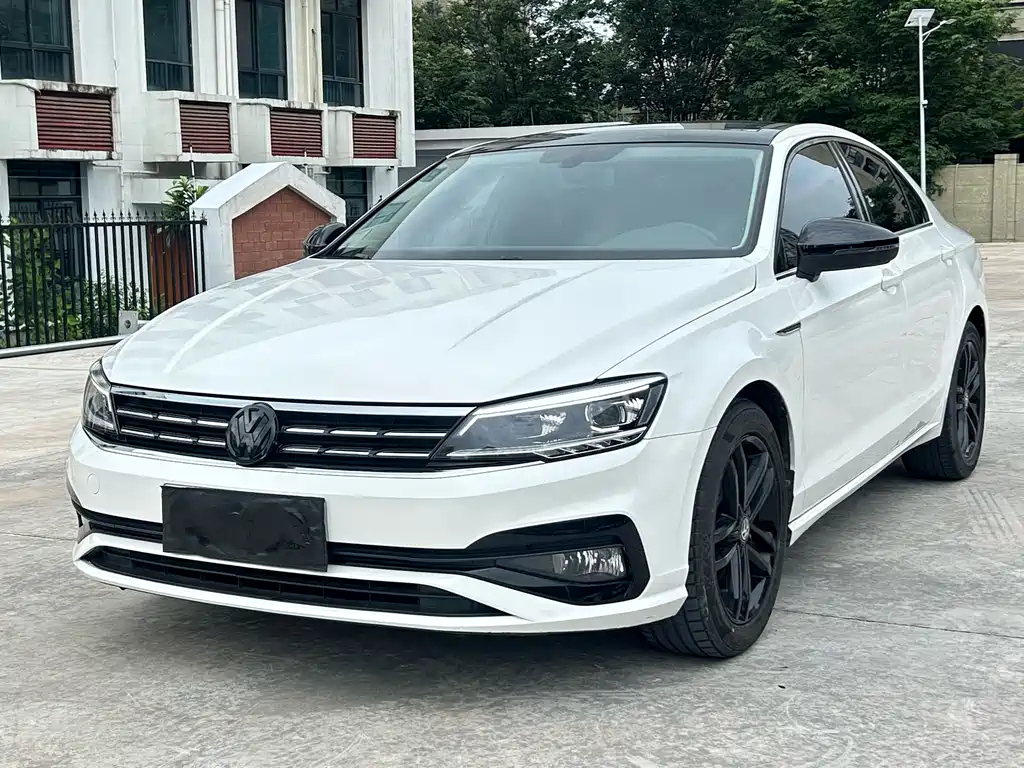 Купить Volkswagen Lamando