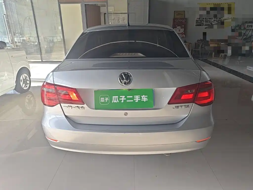 Volkswagen Jetta — миниатюра 6