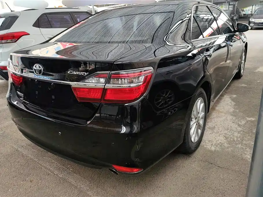 Toyota Camry 2015 2.0E Elite